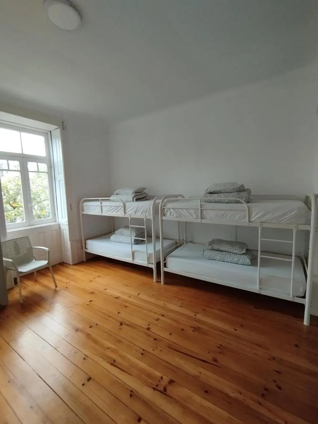 General view, O2 Hostel, Porto
