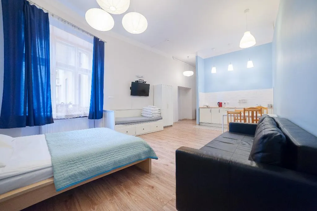 APARTMENT CAPACITY 4 Room, Dizzy Daisy Hostel, Krakow