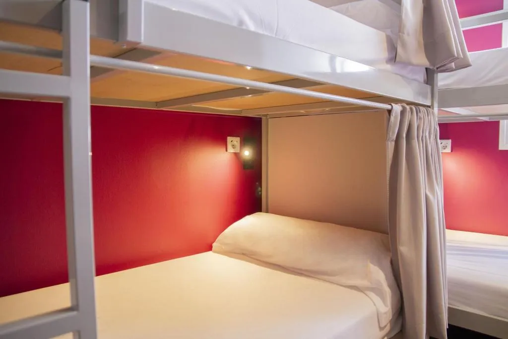 Bed in dormitory FEMALE ROOM Room, room00 Valencia Hostel, Valencia