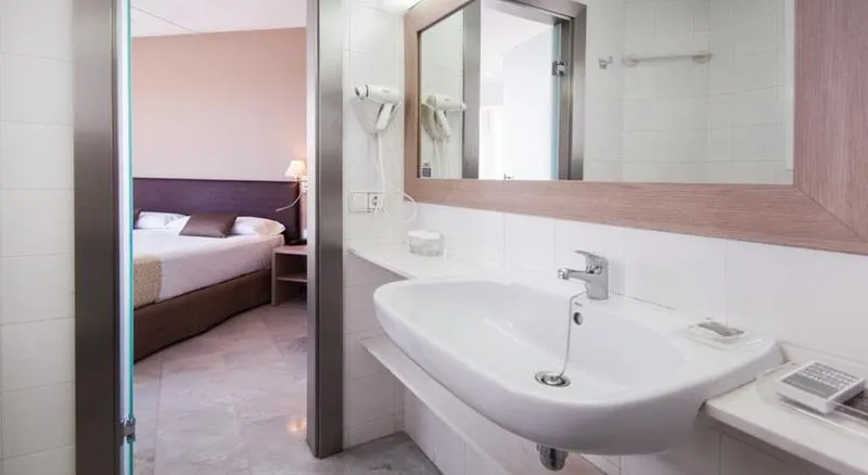 TRIPLE STANDARD Room, Catalonia Mirador des Port, Menorca