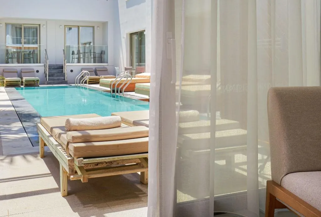 Room, Enorme Santanna Island, Crete