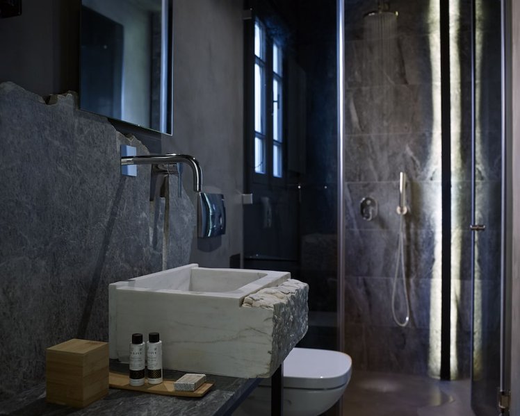 Innathens Hotel, Athens
