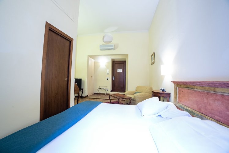 B&B Galileo 2000, Florence