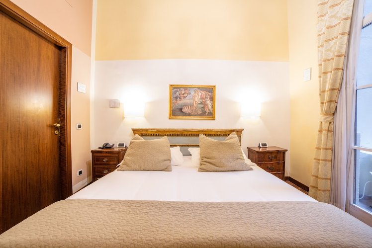 B&B Galileo 2000, Florence