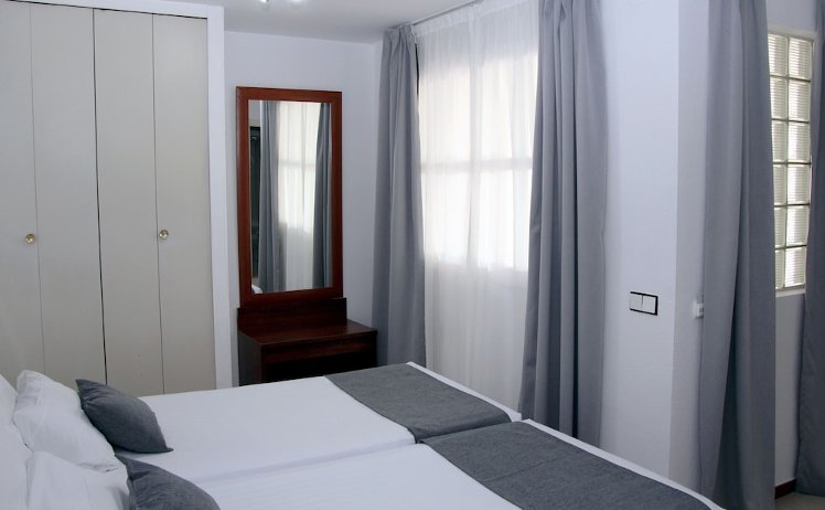 Hospedium Hotel Blu Torre De Sevilla, Seville