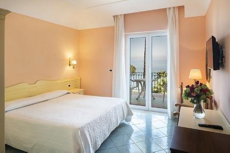 Alexander Hotel Terme, Naples
