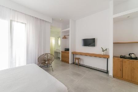 Skiathos Avaton, Skiathos