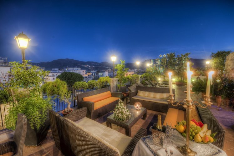 Hotel Palma, Naples