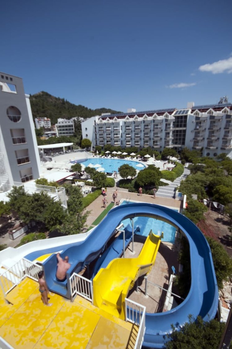 Caprice Beach Hotel instead of Luna Beach Deluxe Hotel, Dalaman
