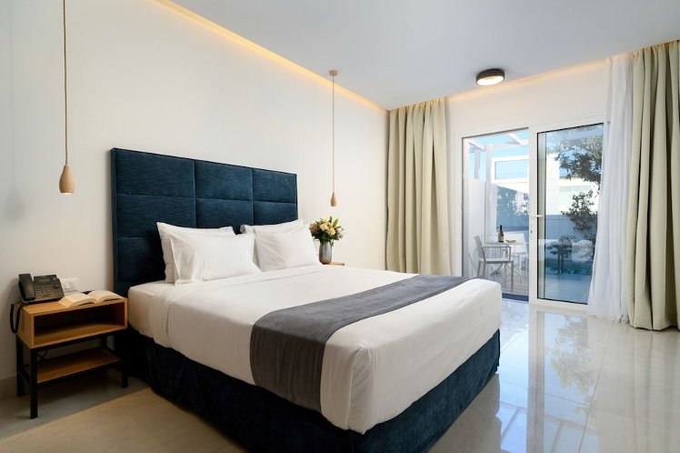 Ray Hotel, Corfu