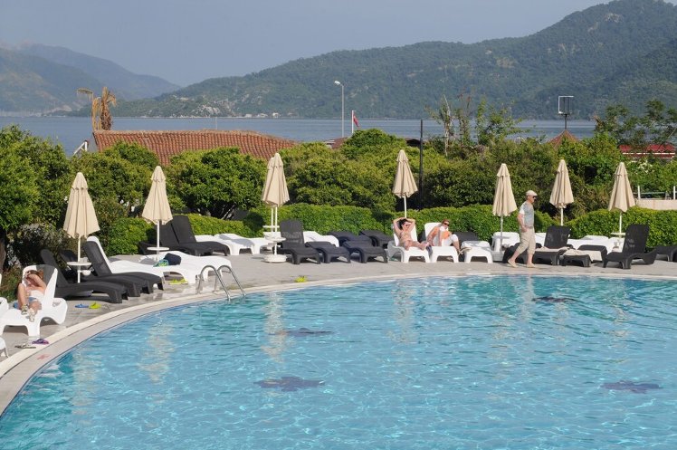 Caprice Beach Hotel instead of Luna Beach Deluxe Hotel, Dalaman