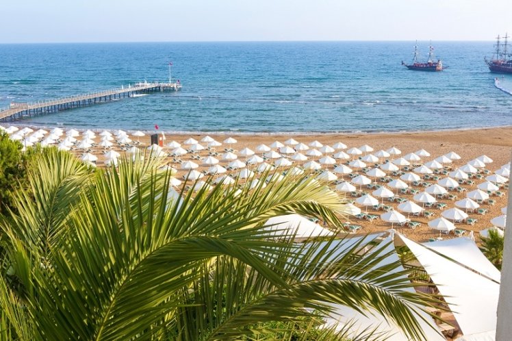 Paloma Perissia, Antalya