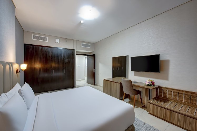 Royal Regency Suites Dubai Marina, Dubai