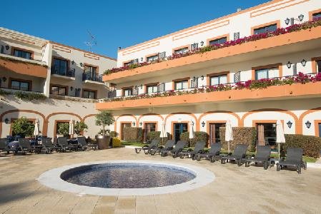 Hotel Monaco & Garden, Kavaje