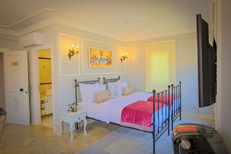 Villa Ephesus, Izmir