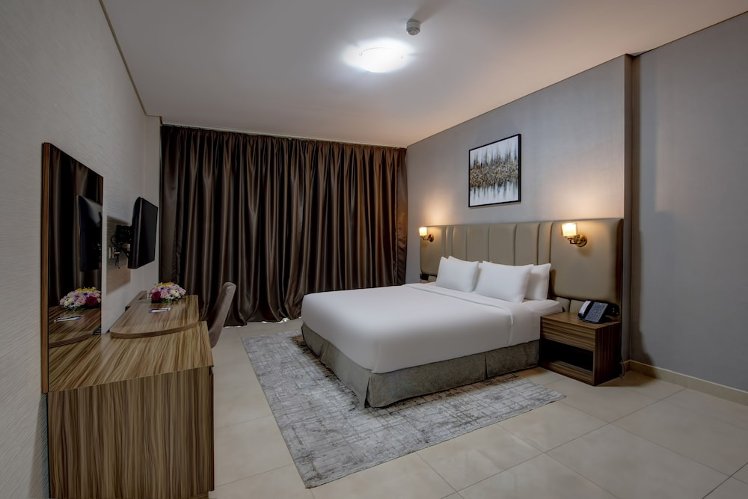 Royal Regency Suites Dubai Marina, Dubai