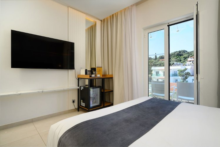 Ray Hotel, Corfu