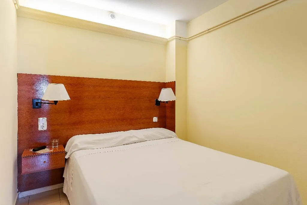 APARTMENT CAPACITY 2 Room, Aparthotel Bertran, Barcelona