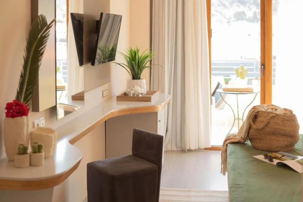 Double or Twin SUPERIOR Room, La Piscine Art Hotel, Skiathos