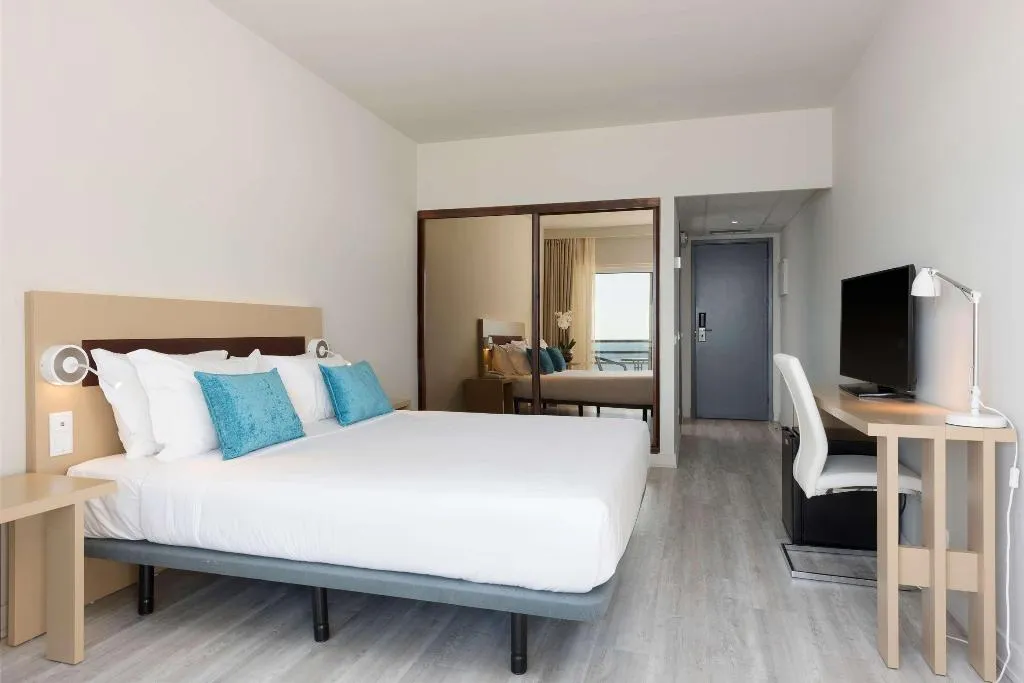DOUBLE SEA VIEW Room, Tryp Lisboa Caparica Mar Hotel, Lisbon