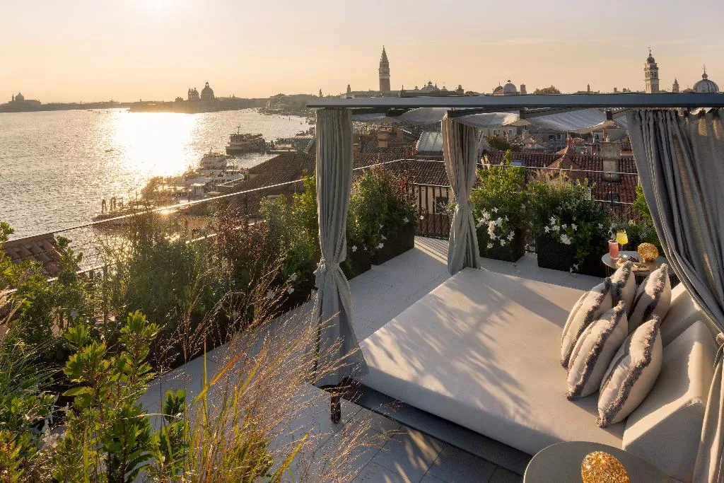 SUITE Presidential Room, Hotel Gabrielli Venezia - Starhotels Collezione, Venice