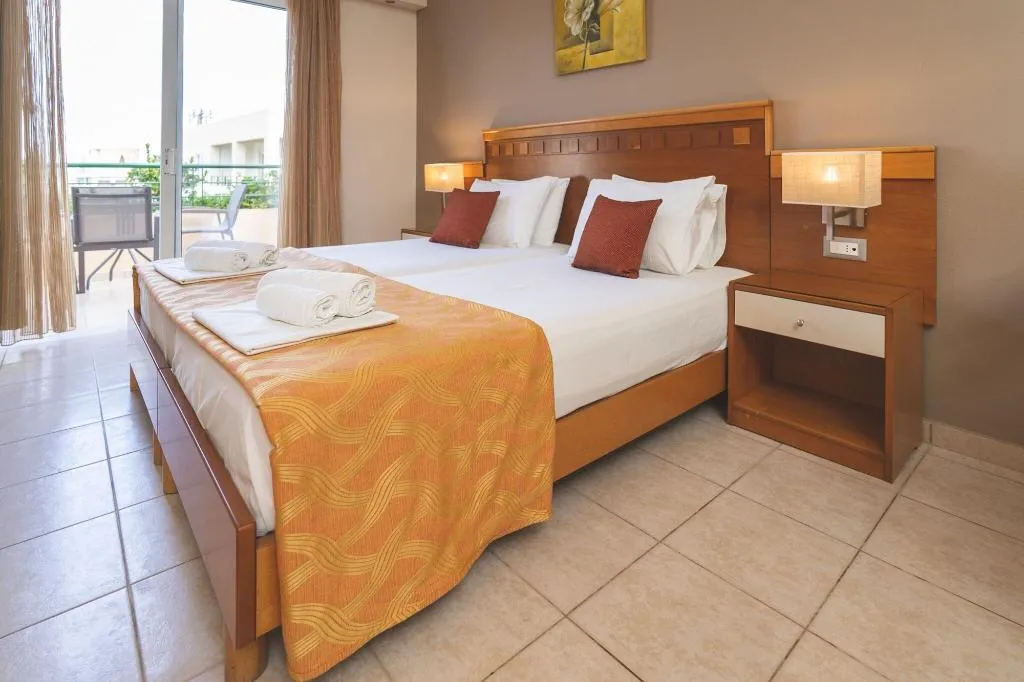 Room, Helios, Crete