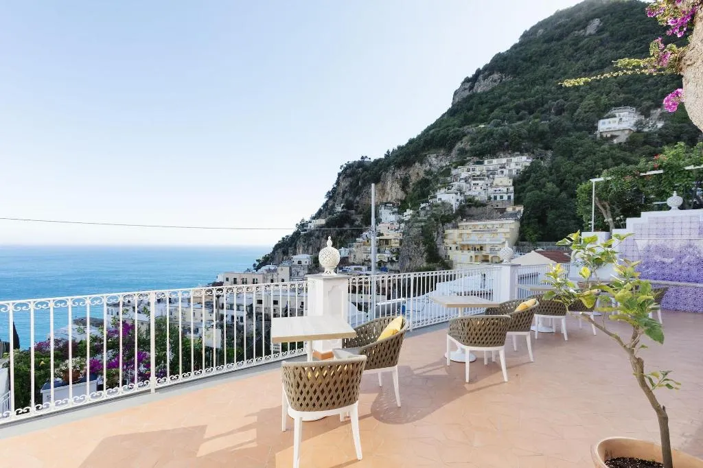 Terrace, La Bizantina, Naples