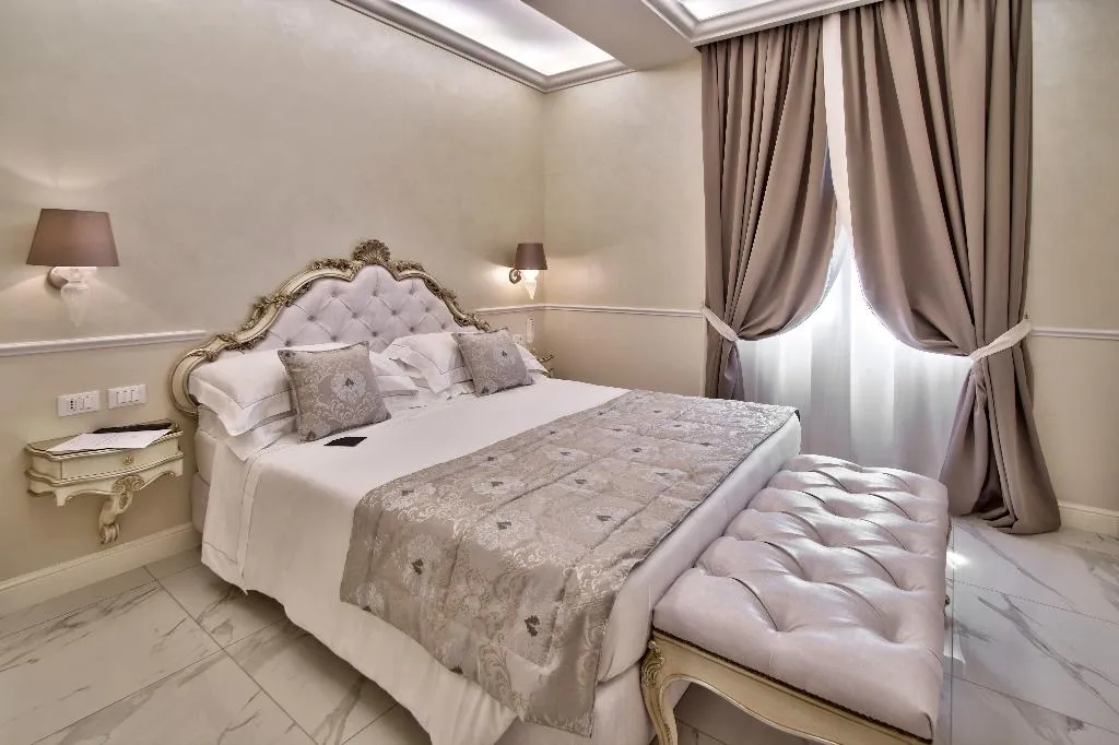SINGLE DELUXE Room, The Moon Boutique Hotel, Florence