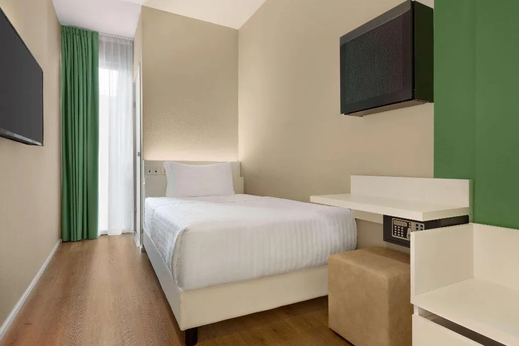 Room, Wyndham Garden Florence, Florence