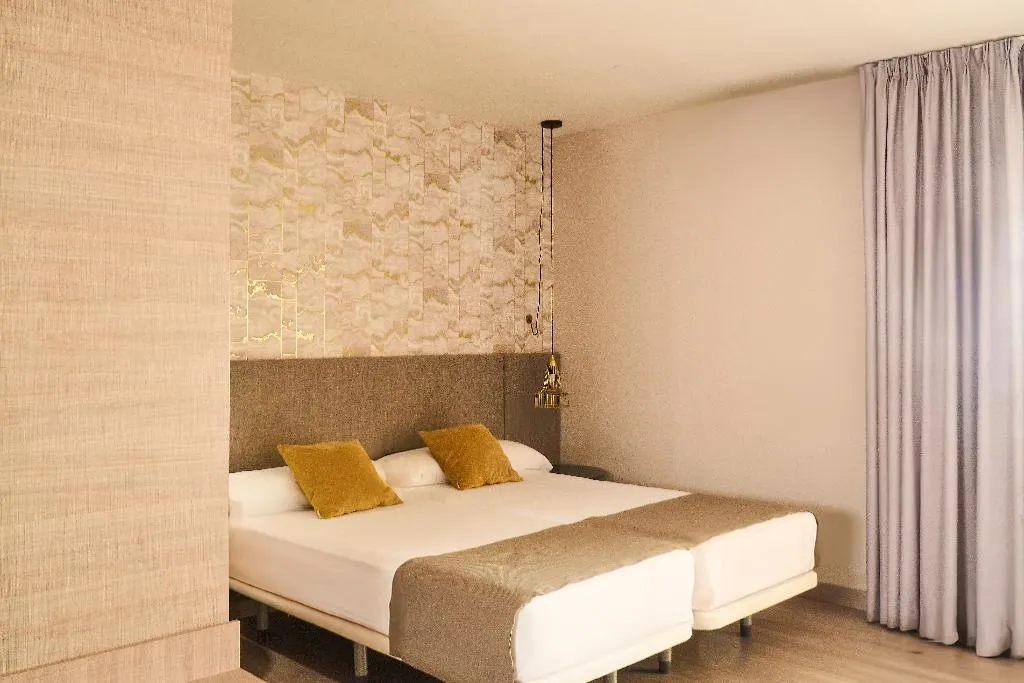 STUDIO CAPACITY 3 Room, Ona Marbella Inn, Costa Del Sol