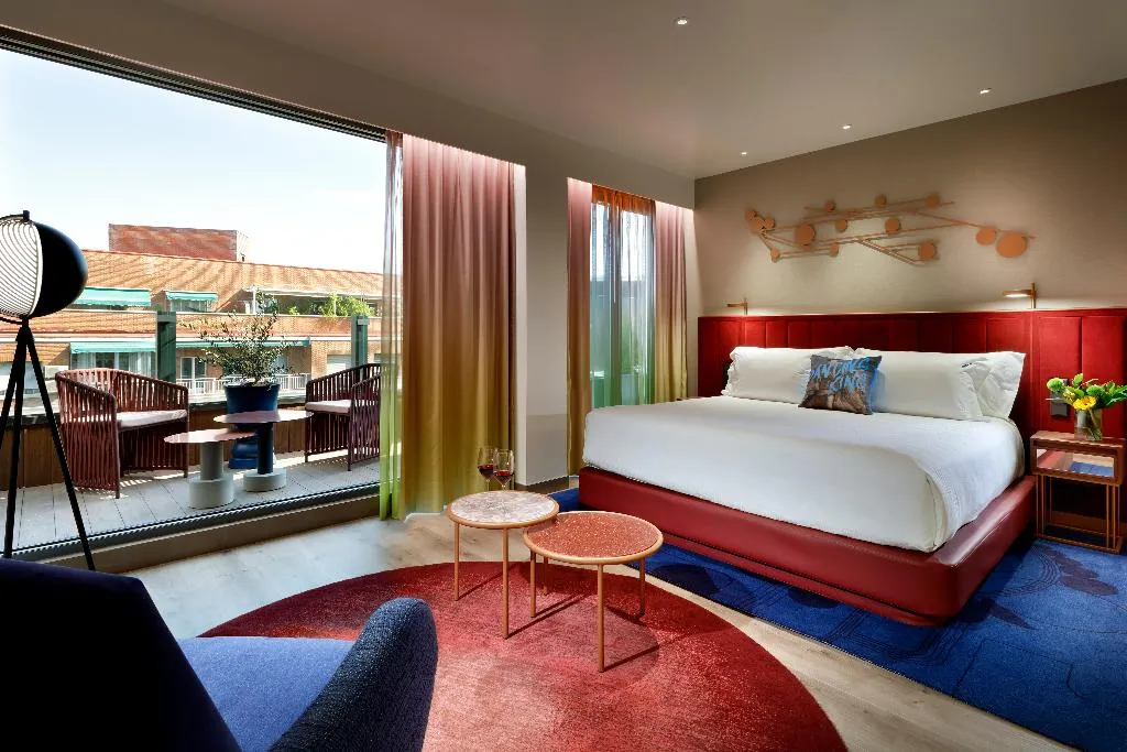 SUITE STANDARD Room, Hard Rock Hotel Madrid, Madrid