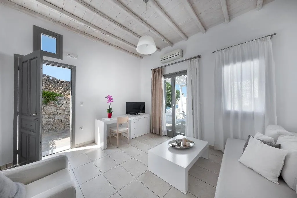 SUITE PARTIAL OCEAN VIEW TWO BEDROOMS Room, Deliades, Mykonos