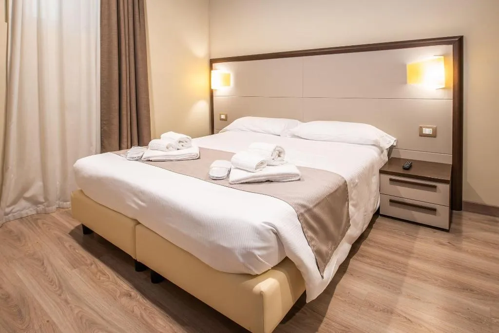 Room, Hotel Rosa, Milan