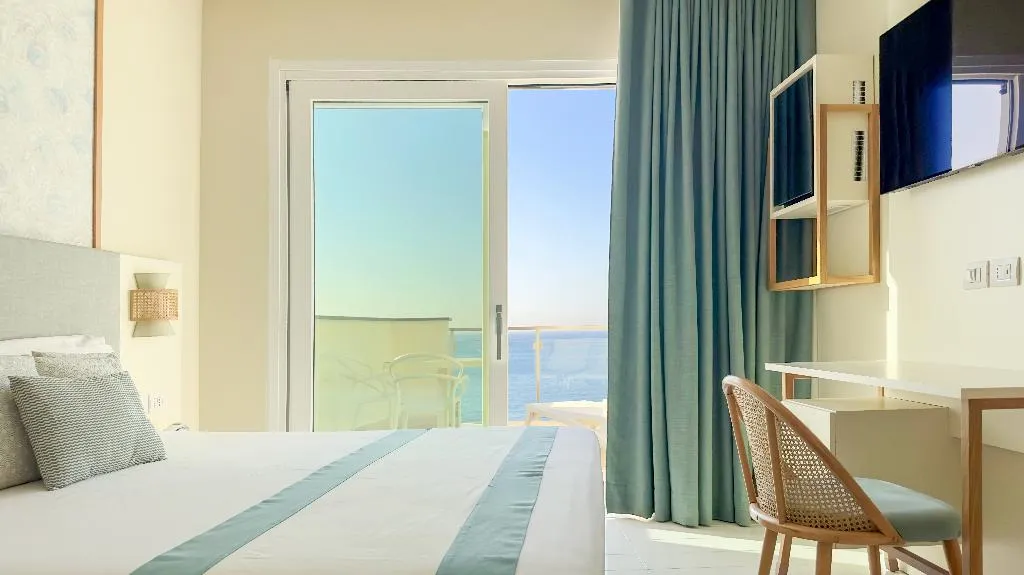 SUITE ONE BEDROOM ONE BATHROOM Room, Giosue' a Mare, Naples