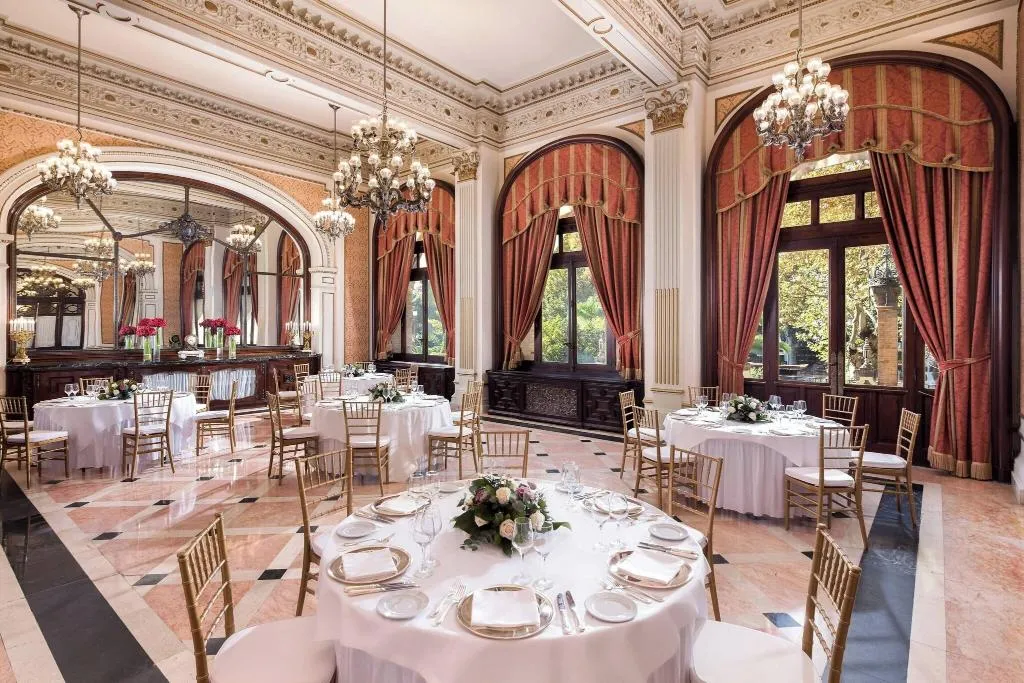 Conferences, Alfonso XIII, Seville