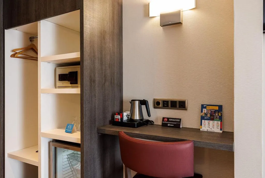 DOUBLE SINGLE USE SUPERIOR QUEEN BED Room, Ronda Lesseps, Barcelona
