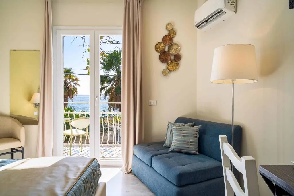 DOUBLE SUPERIOR SEA FRONT Room, Hotel Rivage Taormina, Taormina