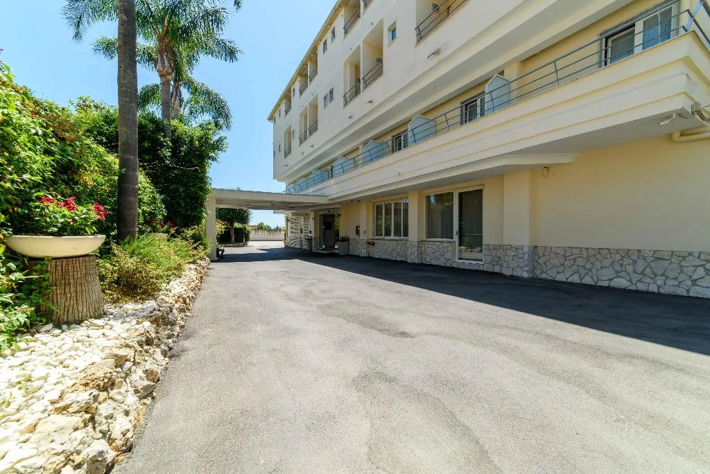 General view, Hotel La Mela, Naples