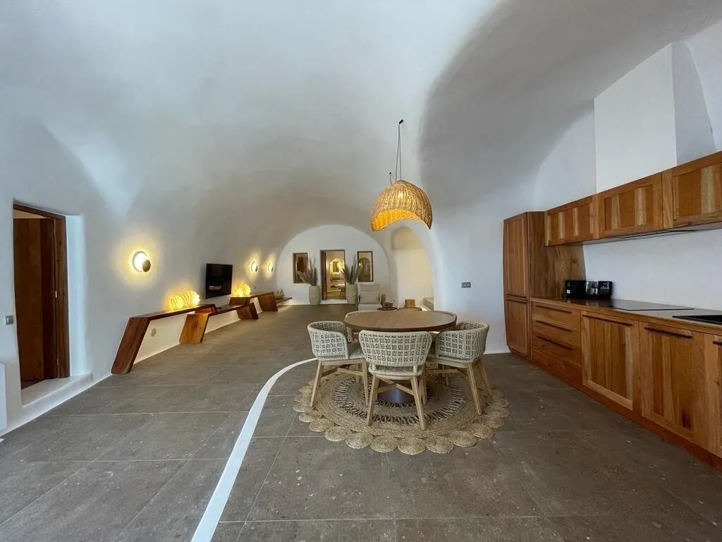 Room, Victoria Caves, Santorini