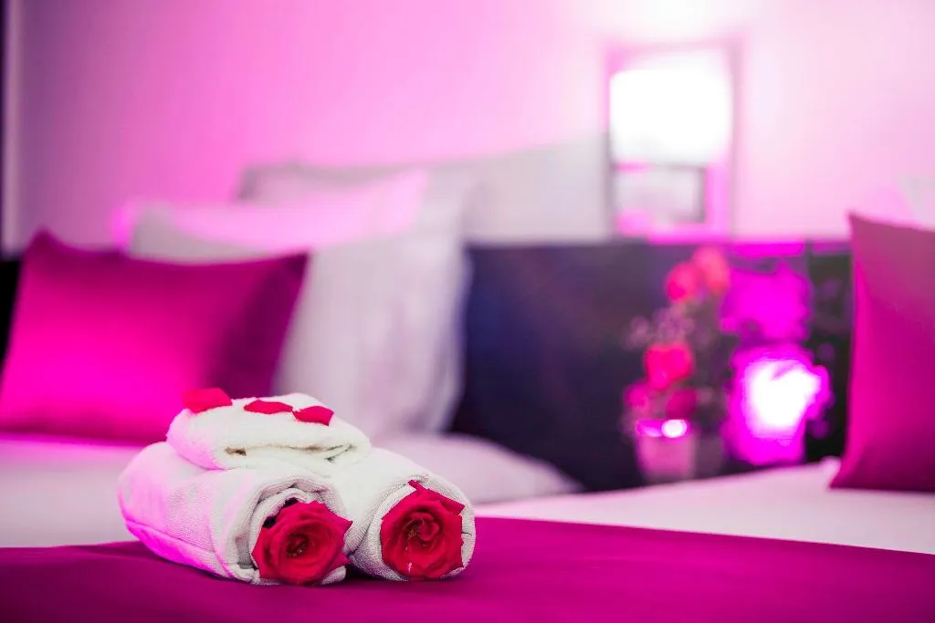Room, Idou Anfa, Casablanca