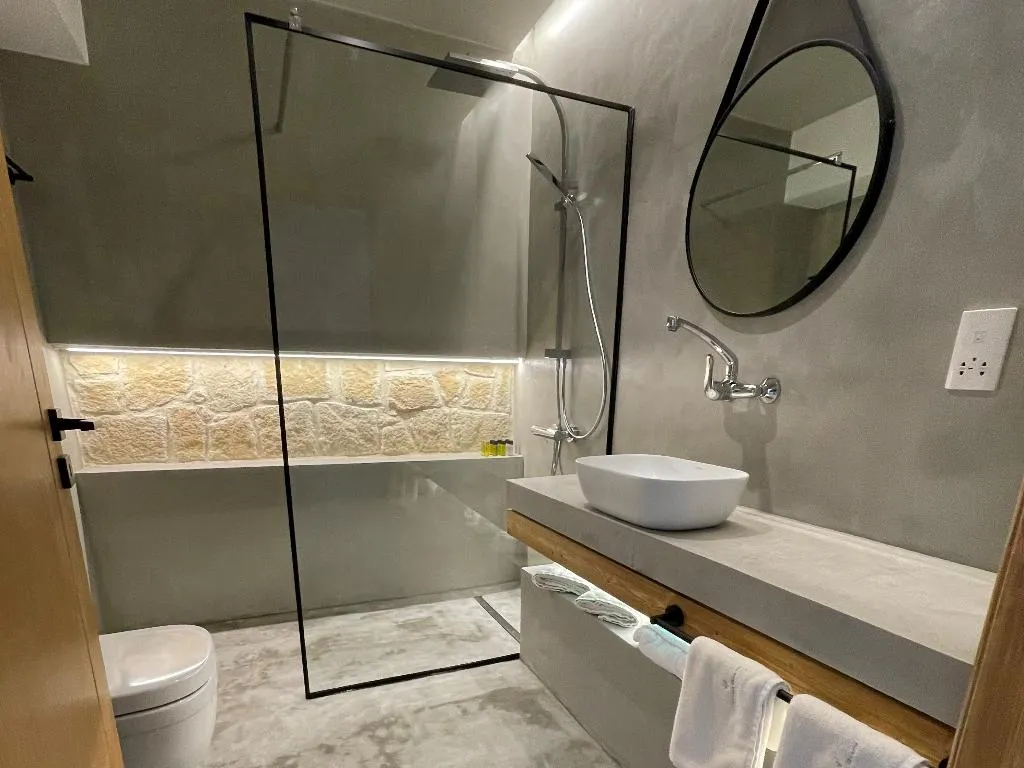 SUITE DELUXE SEA VIEW Room, Vrachia Beach Hotel & Suites - Adults Only, Cyprus