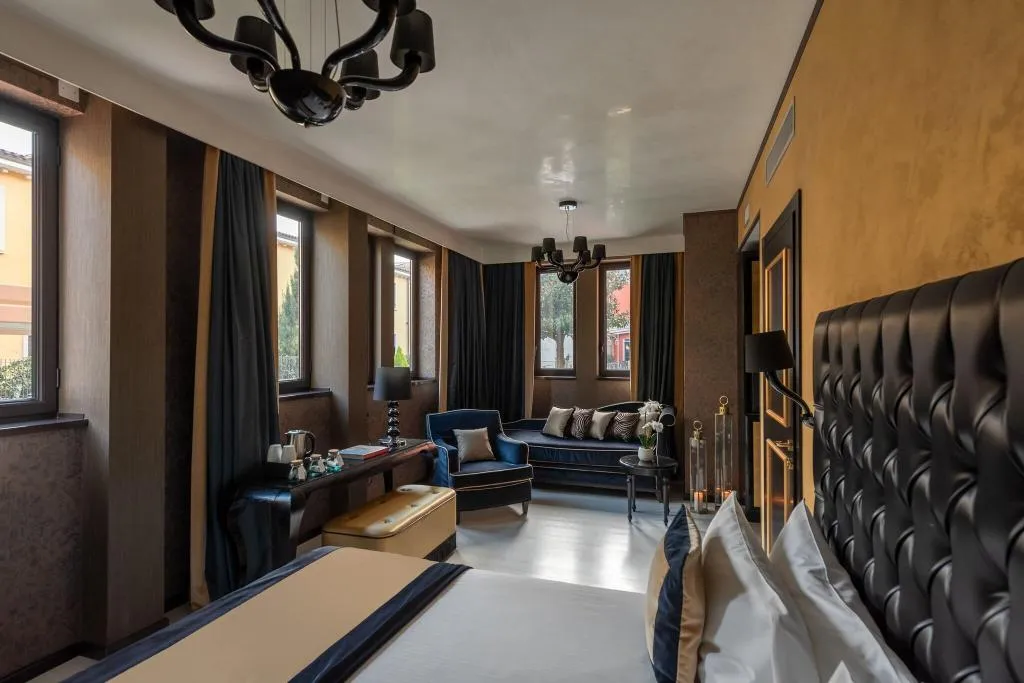 Room, Carnival Palace, Venice