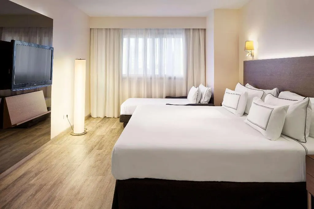 FAMILY ROOM STANDARD Room, Melia Lebreros, Seville