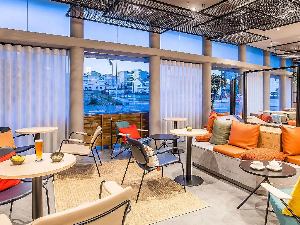 Bar, Ibis Braganca, Porto