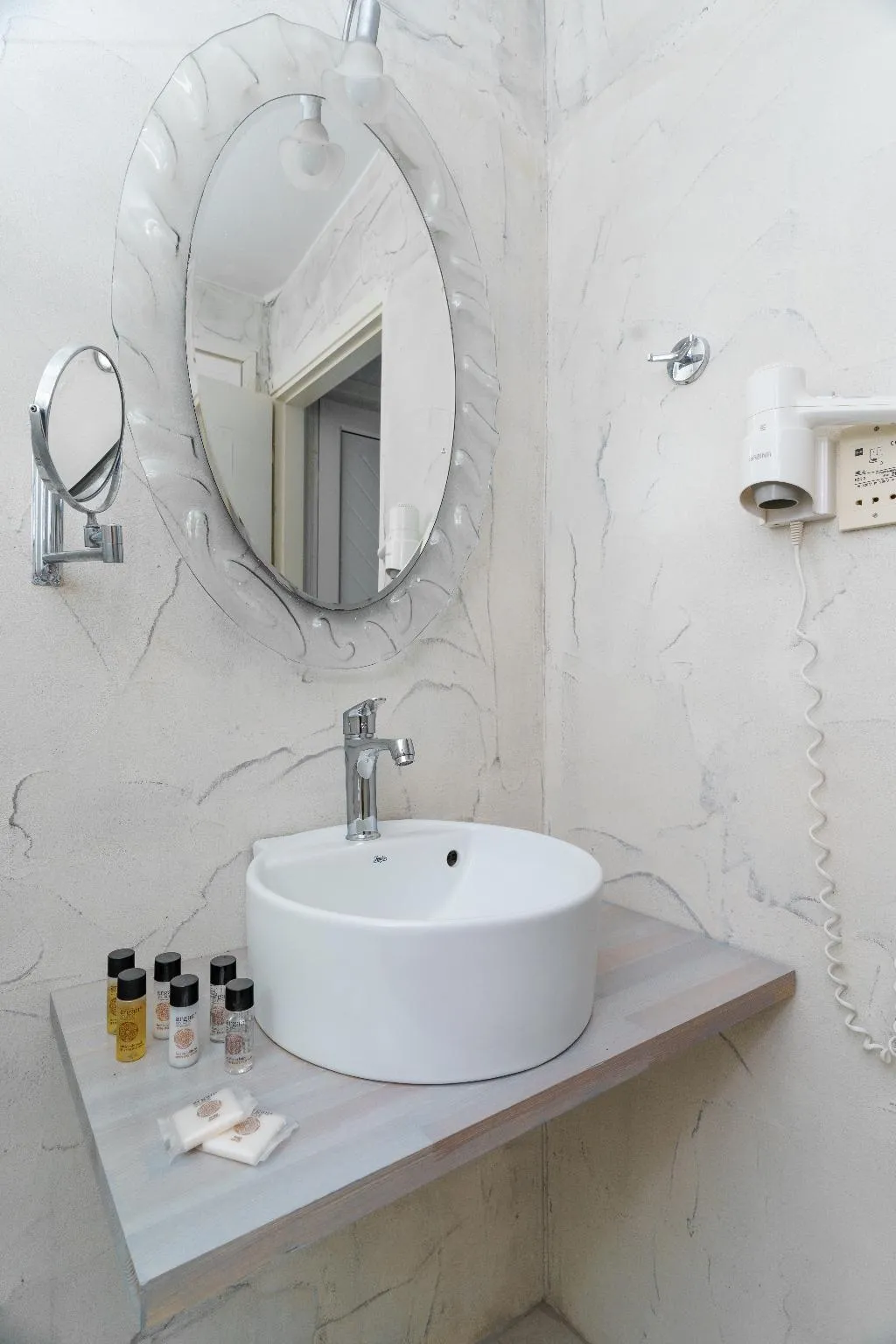 DOUBLE CLASSIC DOUBLE BED Room, Palmariva Beach Hotel, Athens
