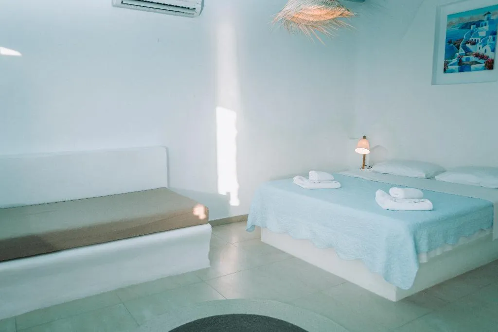 TRIPLE ONE BEDROOM ONE BATHROOM Room, Sofia's Bungalows Mykonos, Mykonos