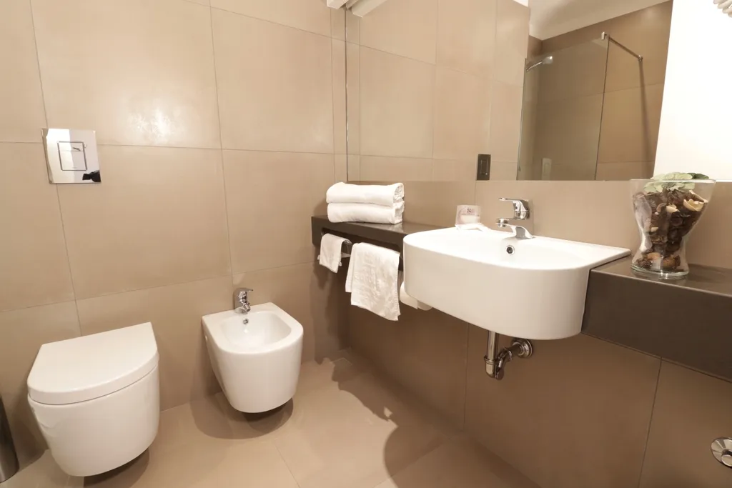 Room, Europa di Arzano, Naples