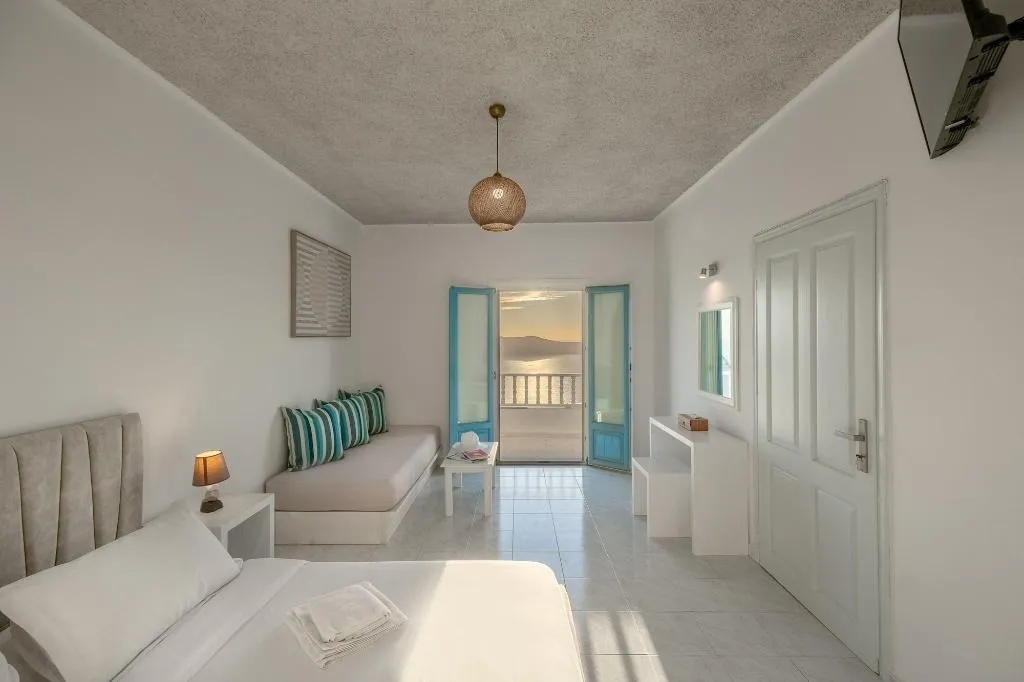 Room, Nevma Suites, Santorini