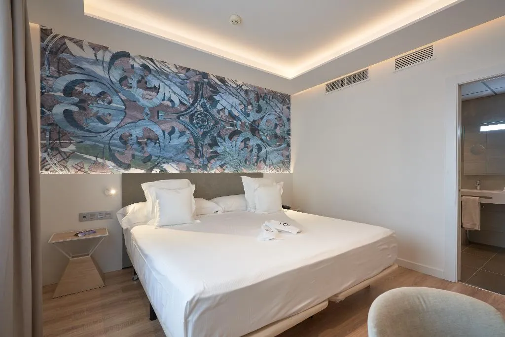 JUNIOR SUITE STANDARD Room, Monte Triana, Seville