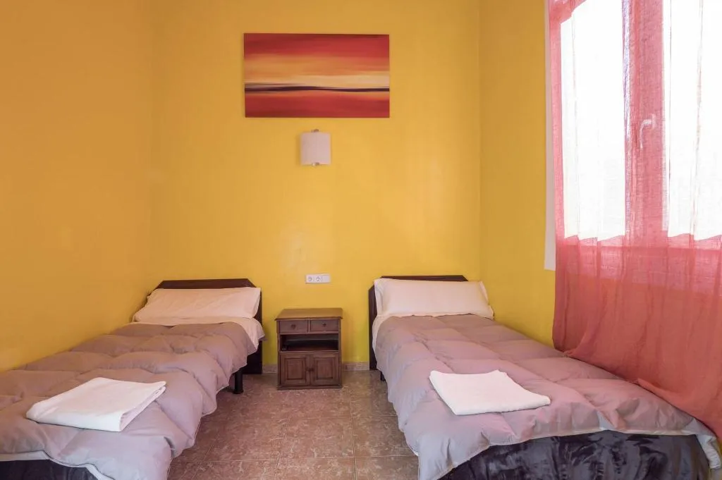 Room, Hostal Apolo Xi, Madrid